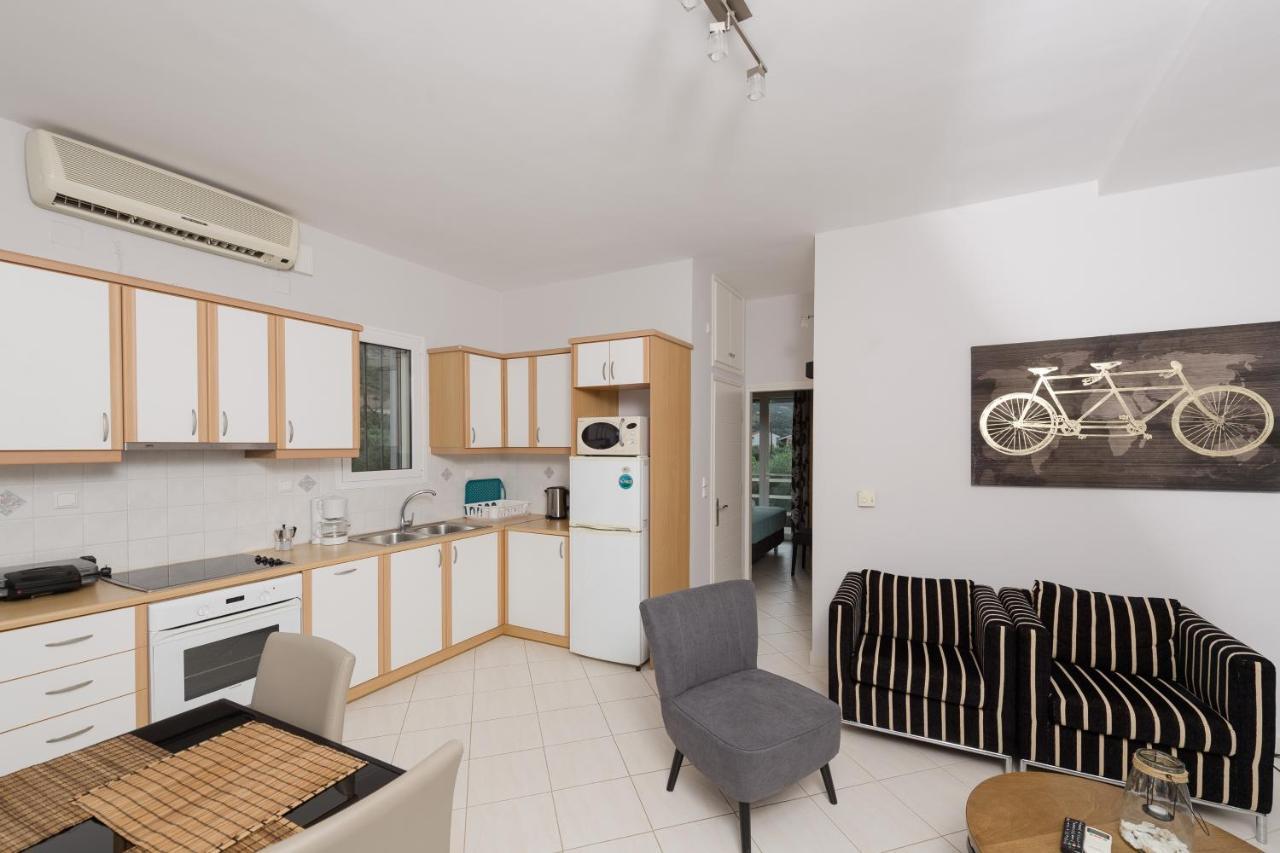 Apartamento Punda 4 Seasons Diakopto Exterior foto